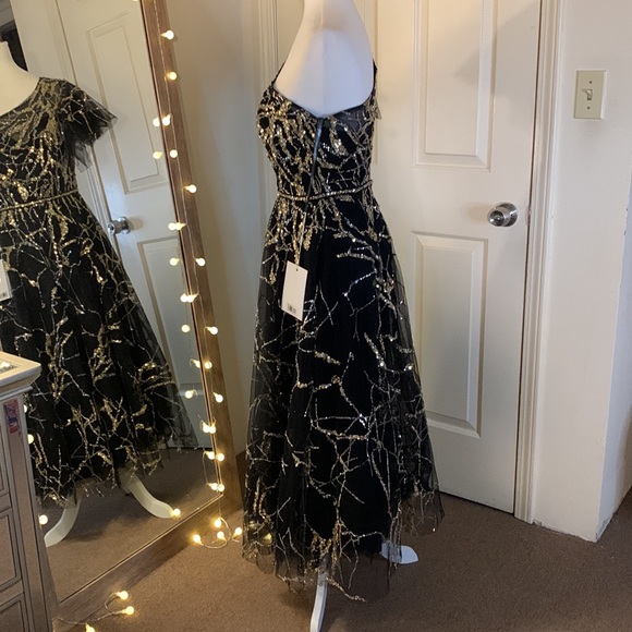 Mac Duggal Black and Silver One-Shoulder Dress - Picture 8 of 14